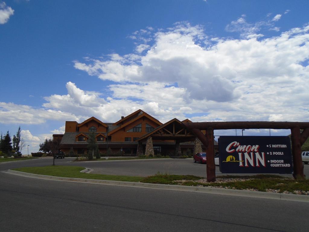 Casper C'Mon Inn Hotel & Suites Evansville Exterior photo